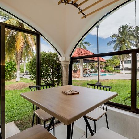 Chic Lagoon Front Villa By Casa Paraiso Cancun Exterior photo