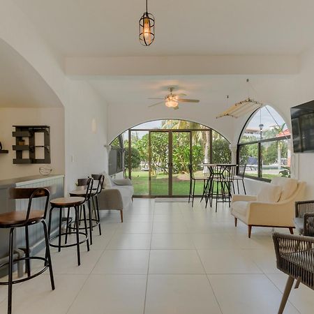Chic Lagoon Front Villa By Casa Paraiso Cancun Exterior photo